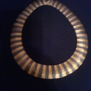 Beautiful two toned necklace